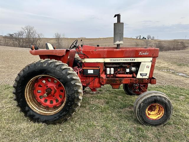 Image of International Harvester 1466 equipment image 3