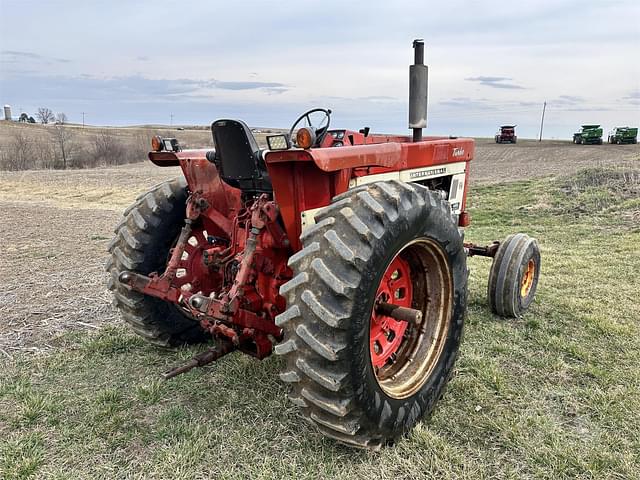 Image of International Harvester 1466 equipment image 4