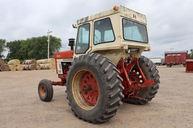 Image of International Harvester 1466 equipment image 3