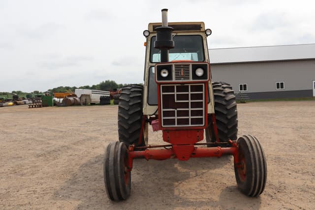 Image of International Harvester 1466 equipment image 1