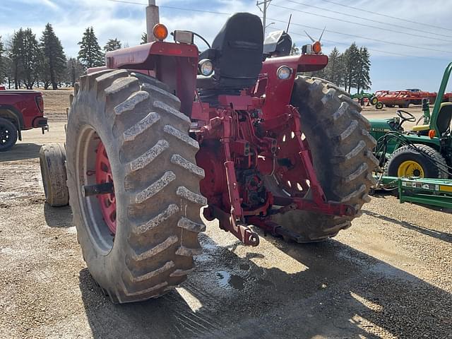 Image of International Harvester 1466 equipment image 4