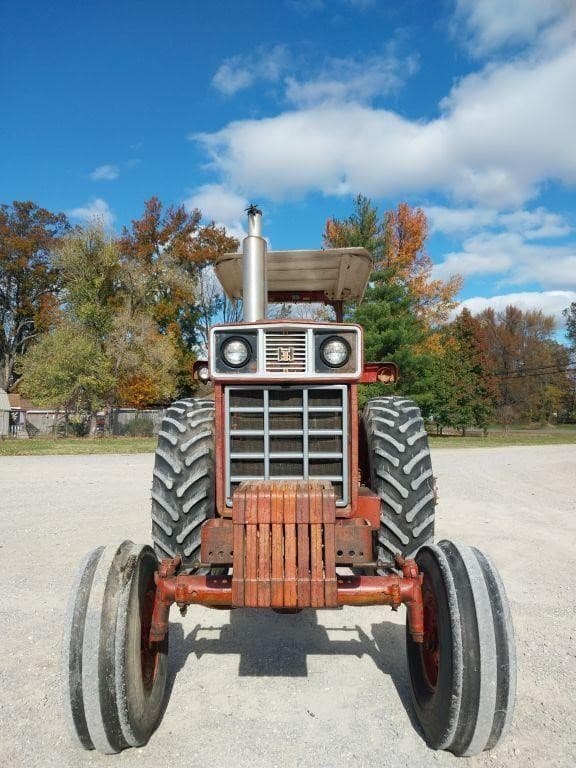 Image of International Harvester 1466 equipment image 1