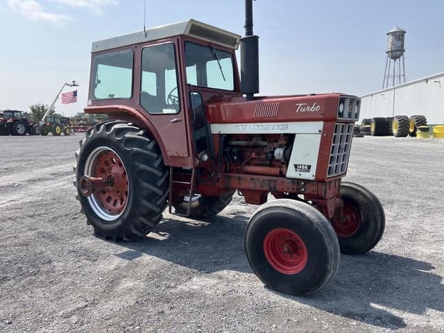 Image of International Harvester 1466 equipment image 2