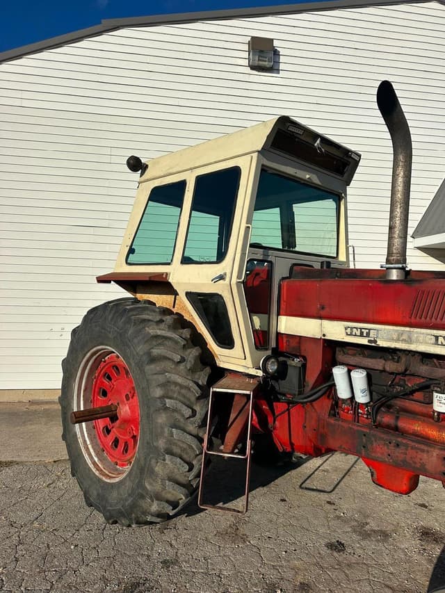 Image of International Harvester 1466 equipment image 2