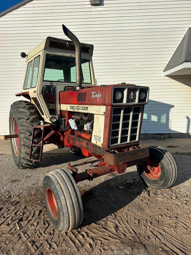 Image of International Harvester 1466 equipment image 1