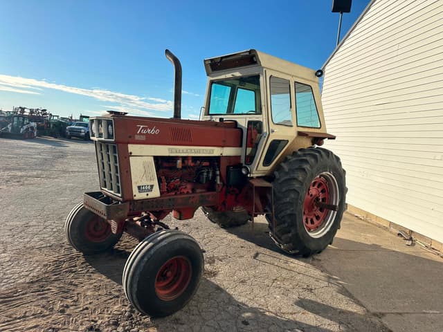 Image of International Harvester 1466 equipment image 4