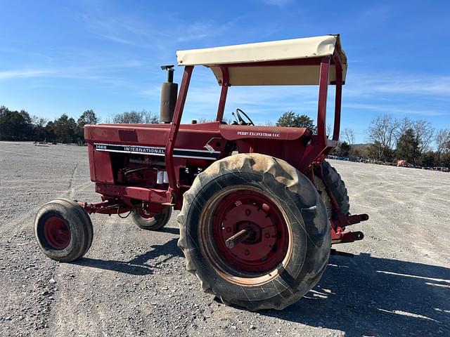 Image of International Harvester 1466 equipment image 1