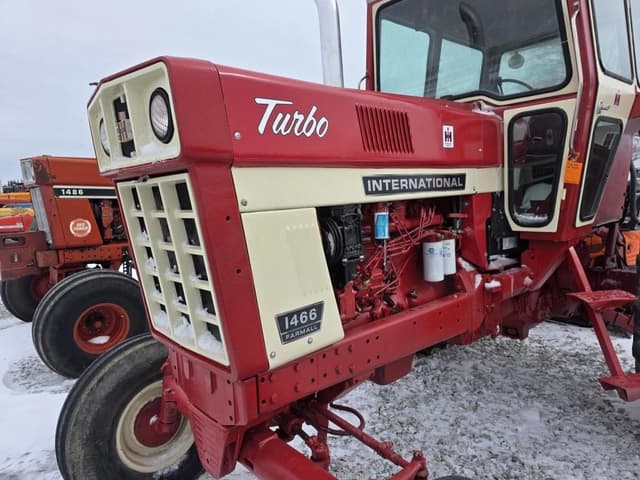 Image of International Harvester 1466 equipment image 1