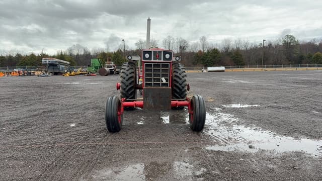 Image of International Harvester 1466 equipment image 1