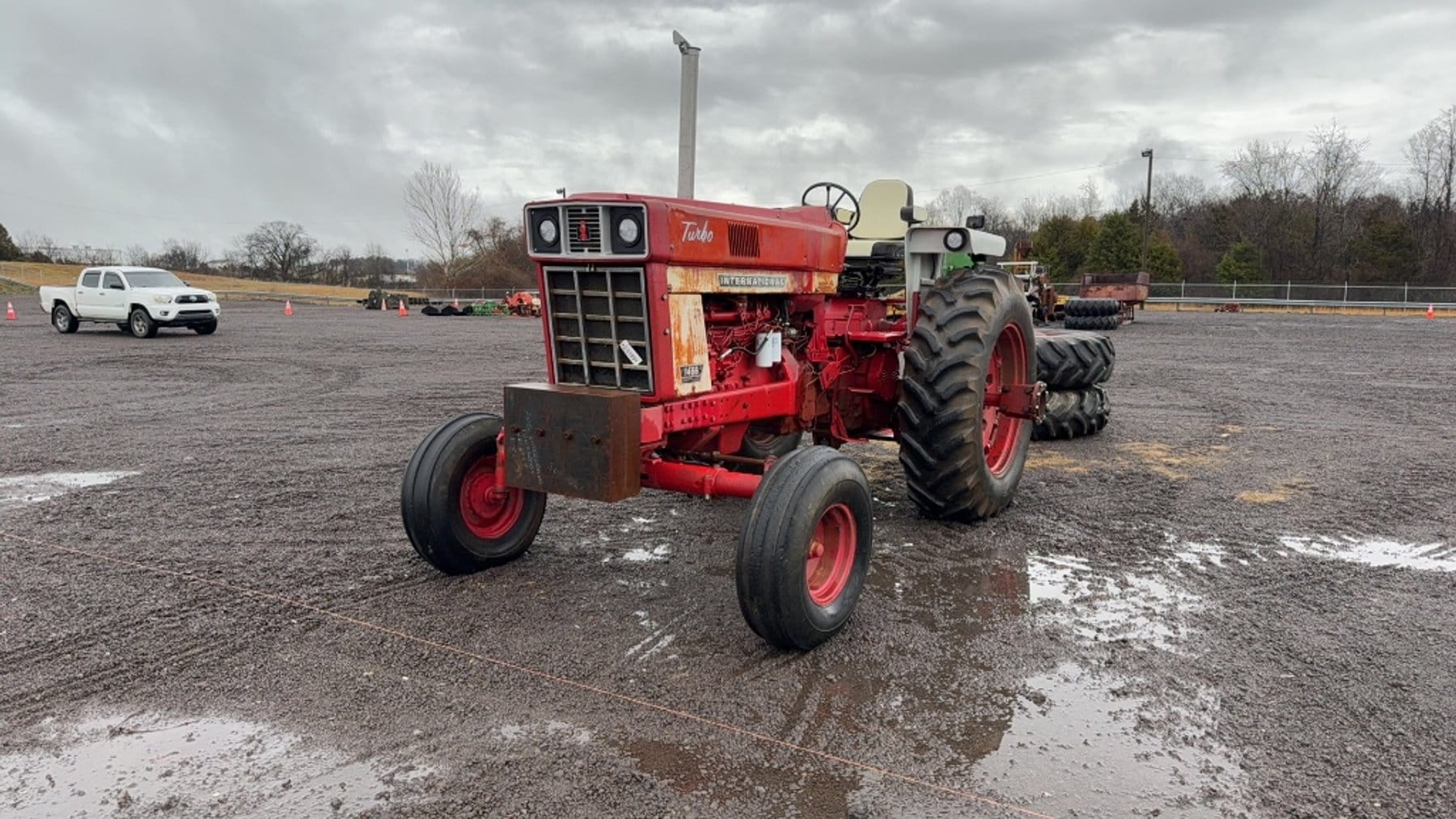 International Harvester 1466 Equipment Image0