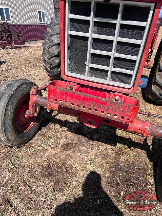 Image of International Harvester 1466 equipment image 3