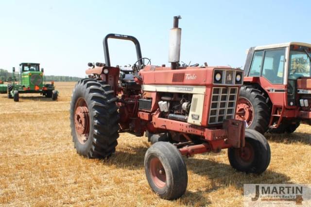 Image of International Harvester 1466 equipment image 1