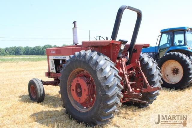 Image of International Harvester 1466 equipment image 3