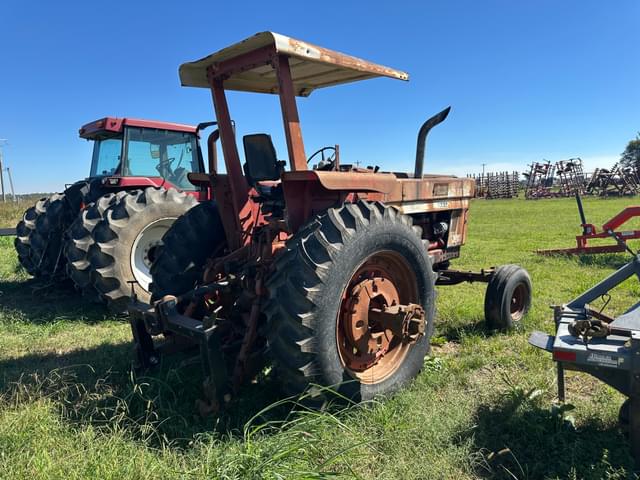 Image of International Harvester 1466 equipment image 2