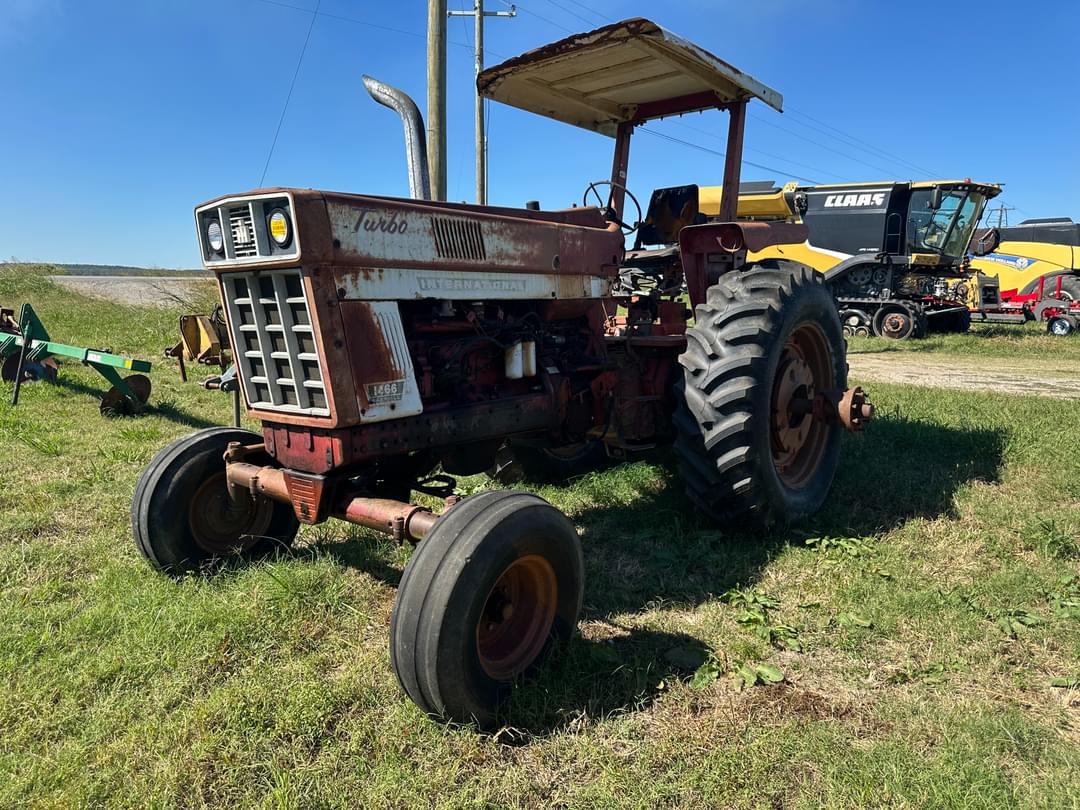 Image of International Harvester 1466 Primary image