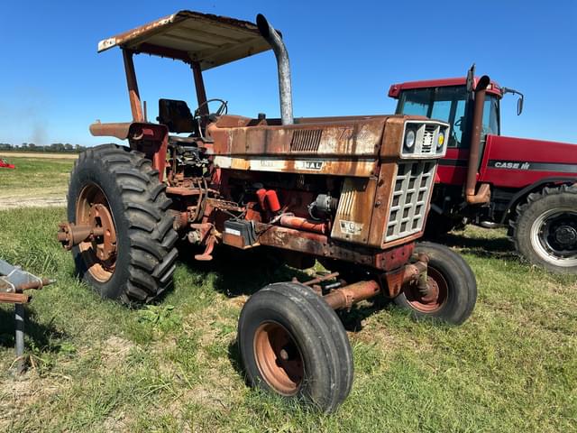 Image of International Harvester 1466 equipment image 1
