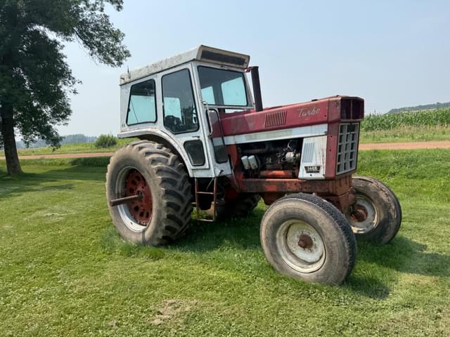 Image of International Harvester 1466 equipment image 2