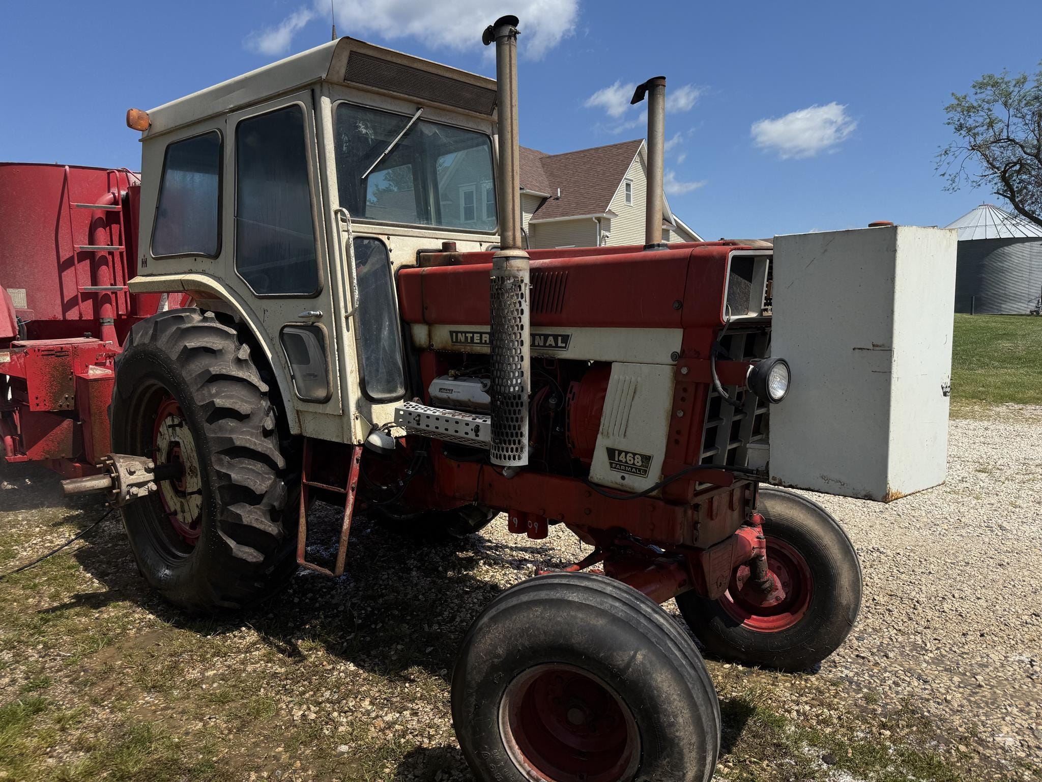 Main image International Harvester 1468