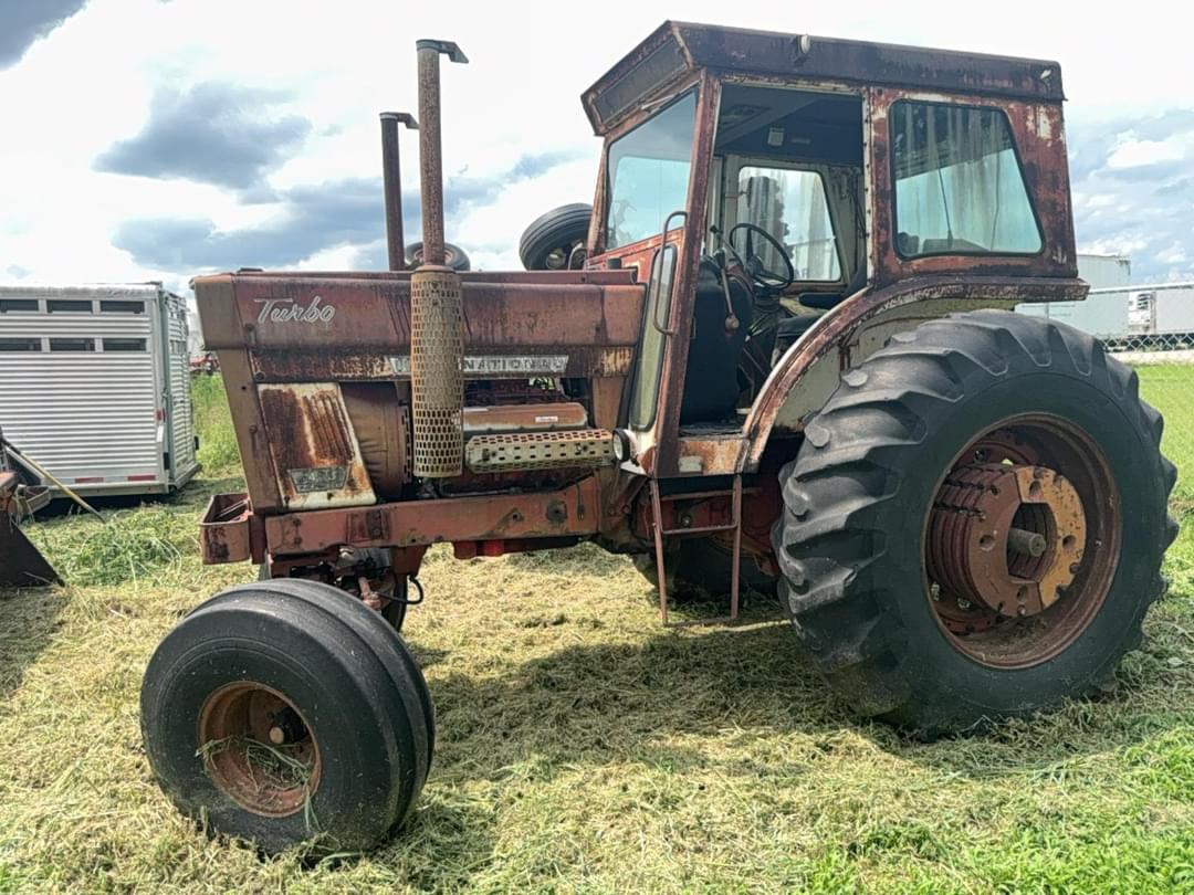 Image of International Harvester 1468 Primary image