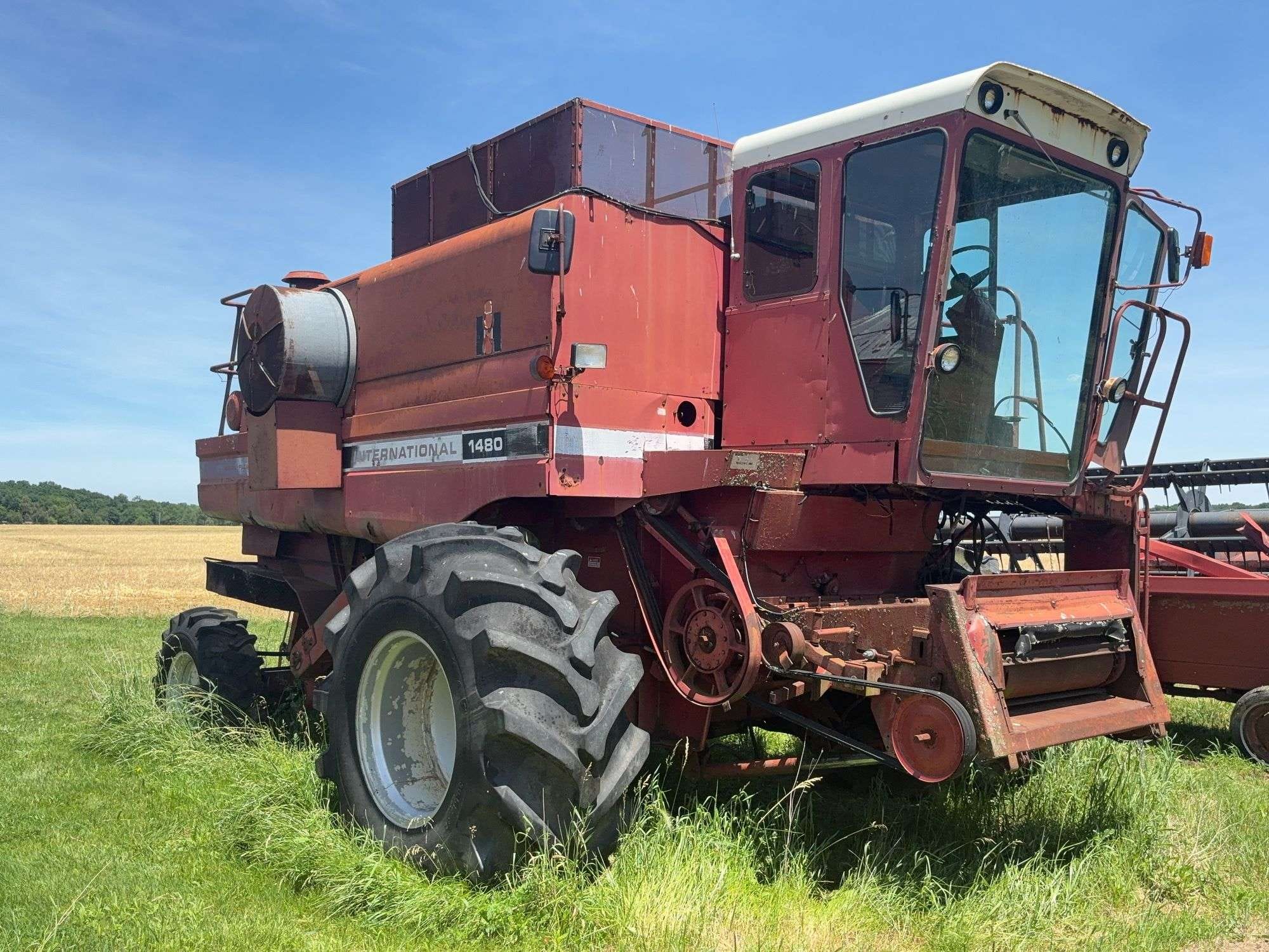 International Harvester 1480 Equipment Image0
