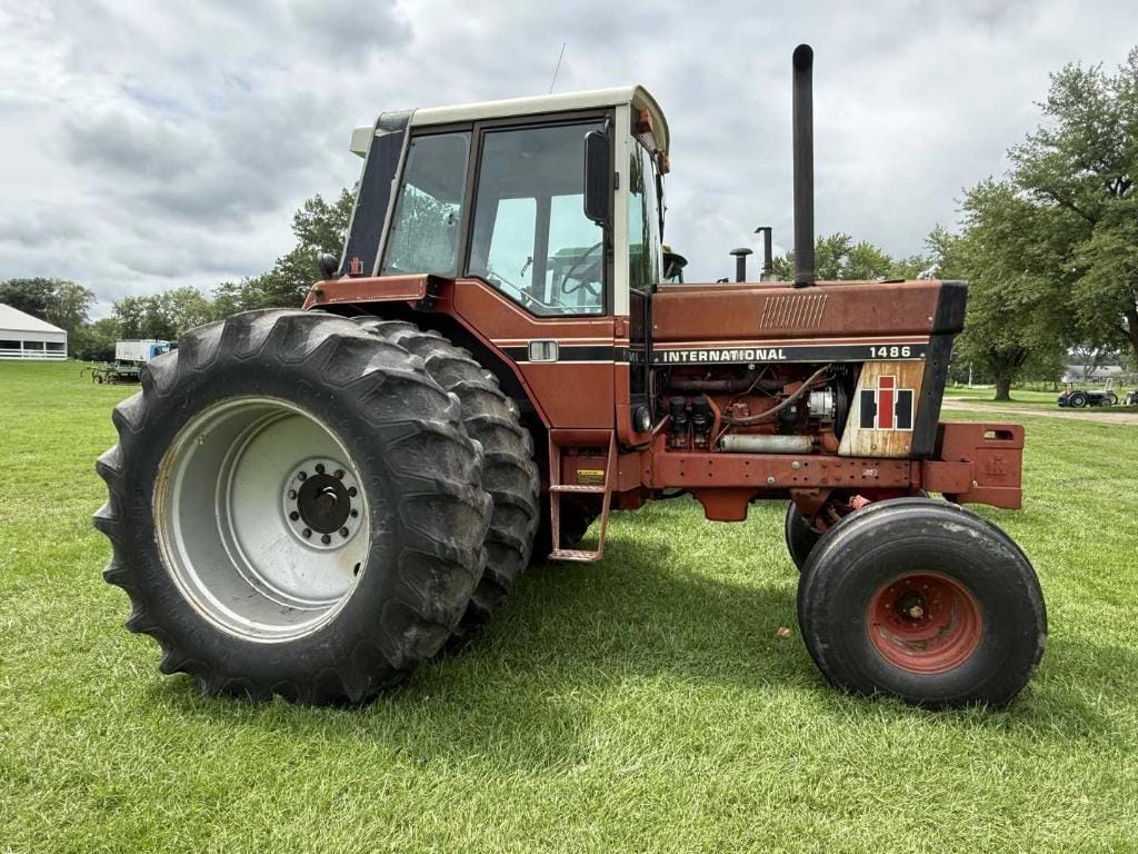 International Harvester 1486 Equipment Image0