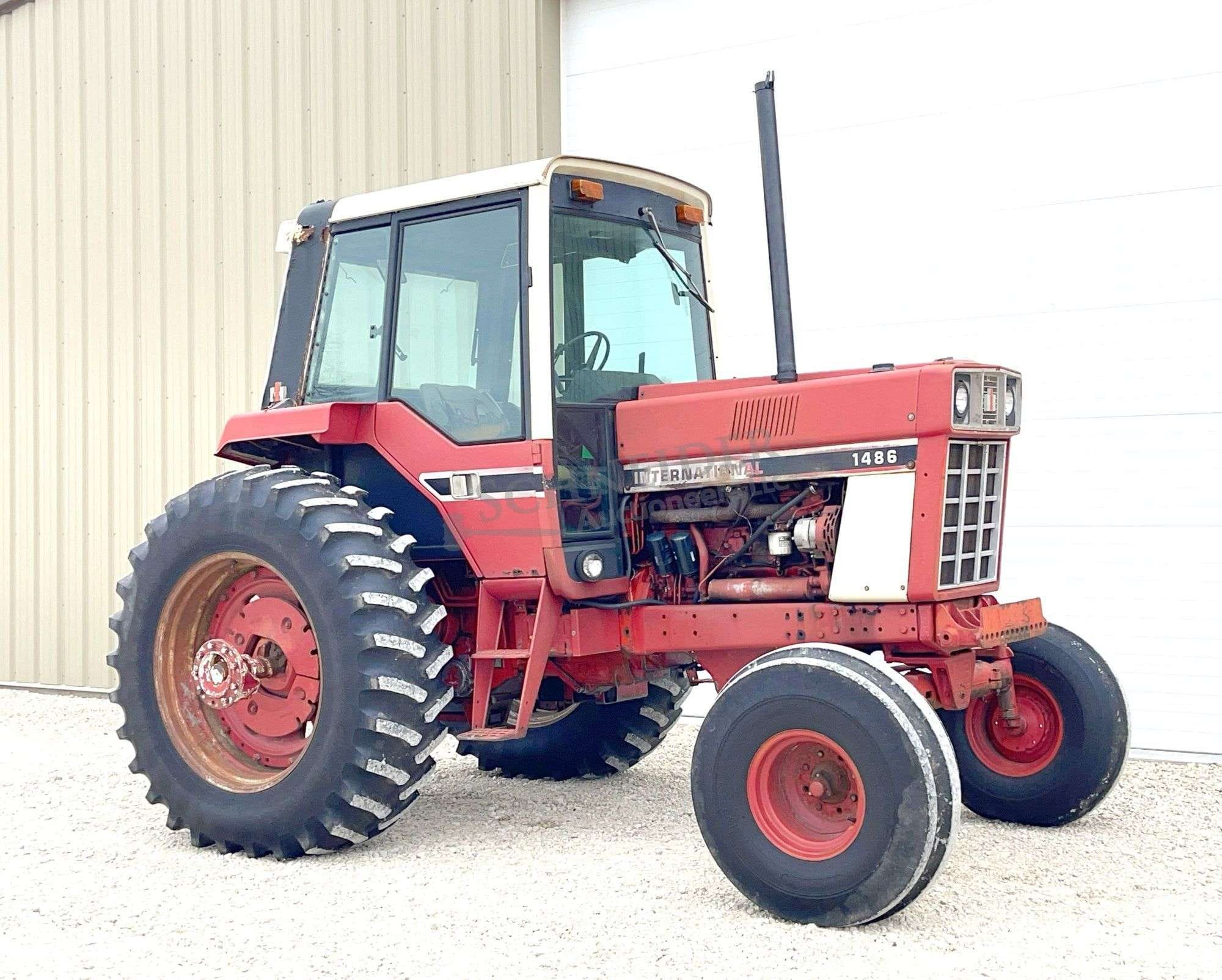International Harvester 1486 Equipment Image0