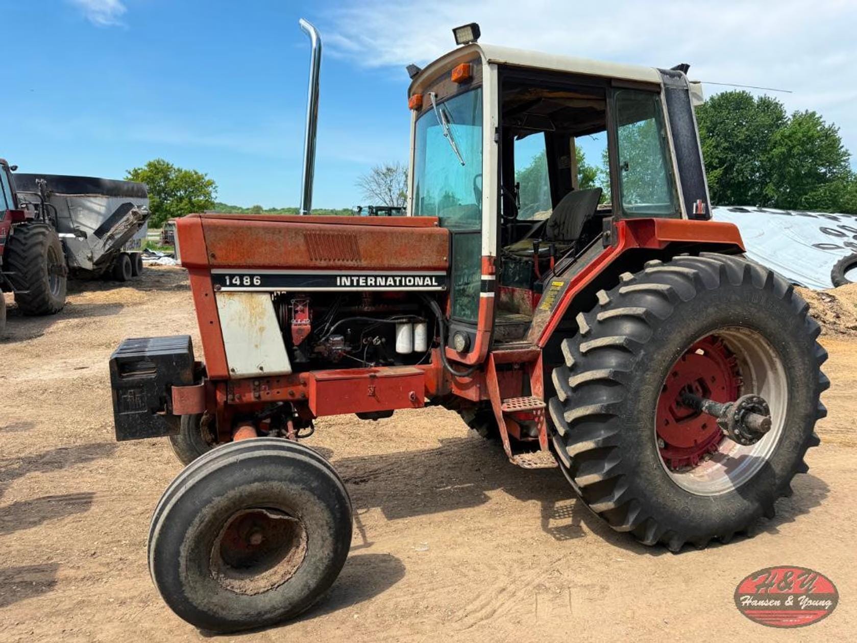 International Harvester 1486 Equipment Image0