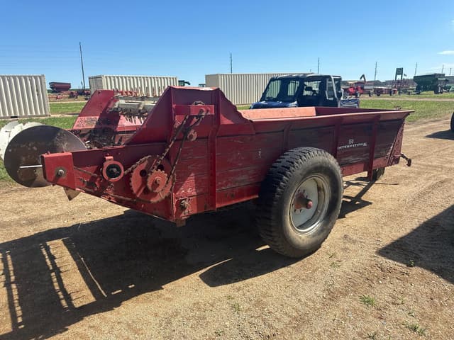 Image of International Harvester 150 equipment image 4