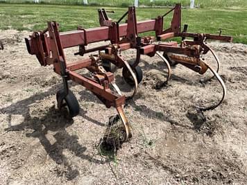 Main image International Harvester 153