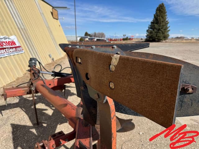 Image of International Harvester 155 equipment image 3