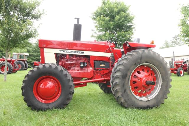 Image of International Harvester 1566 equipment image 3
