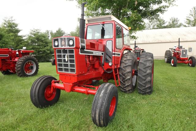 Image of International Harvester 1566 equipment image 2