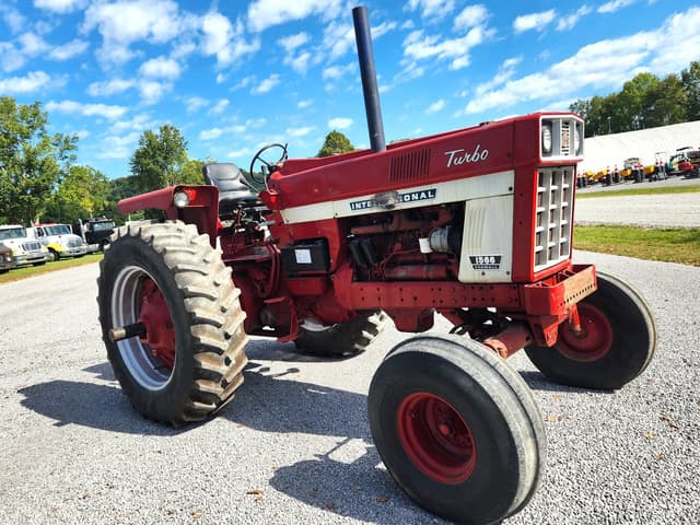 Image of International Harvester 1566 equipment image 3
