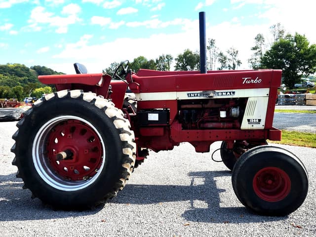 Image of International Harvester 1566 equipment image 4