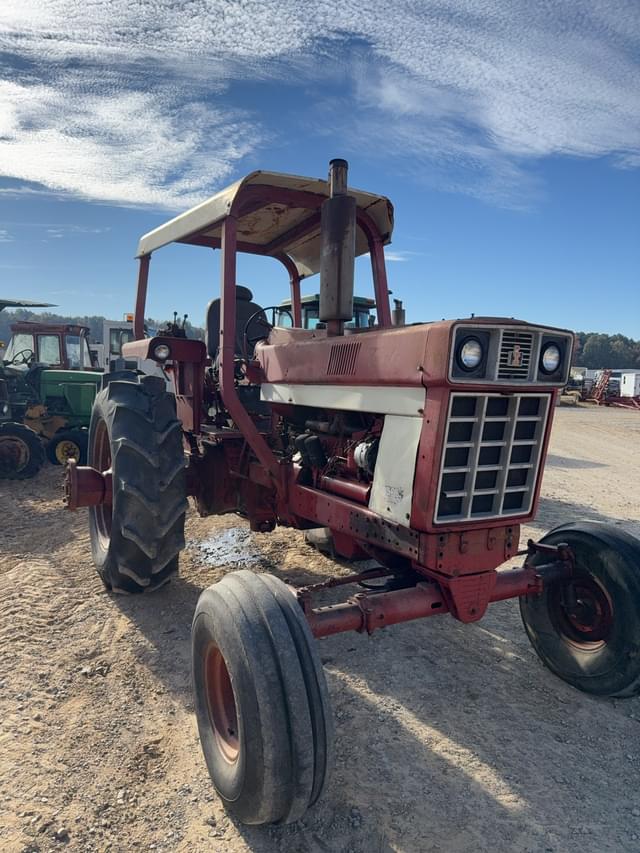Image of International Harvester 1566 equipment image 1