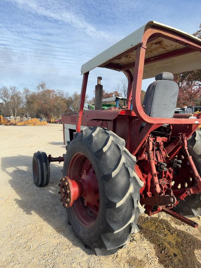 Image of International Harvester 1566 equipment image 4