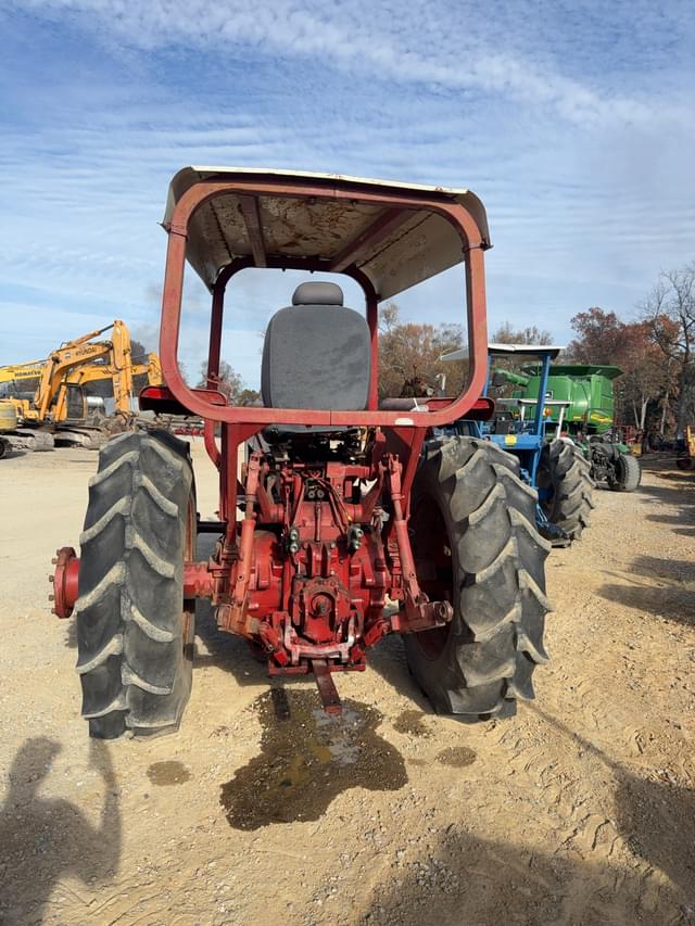 Image of International Harvester 1566 equipment image 3
