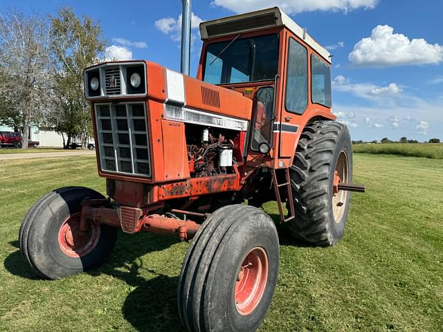 Image of International Harvester 1566 equipment image 1