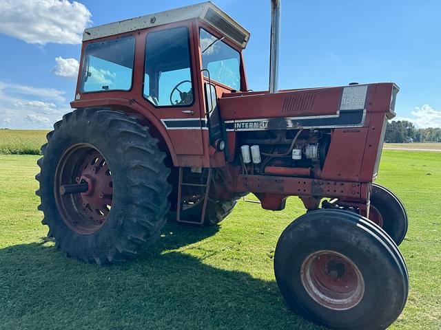 Image of International Harvester 1566 equipment image 2