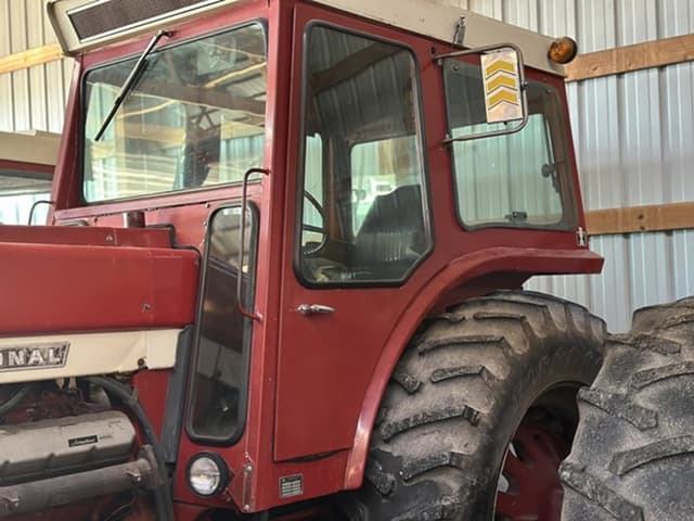 Image of International Harvester 1568 equipment image 4