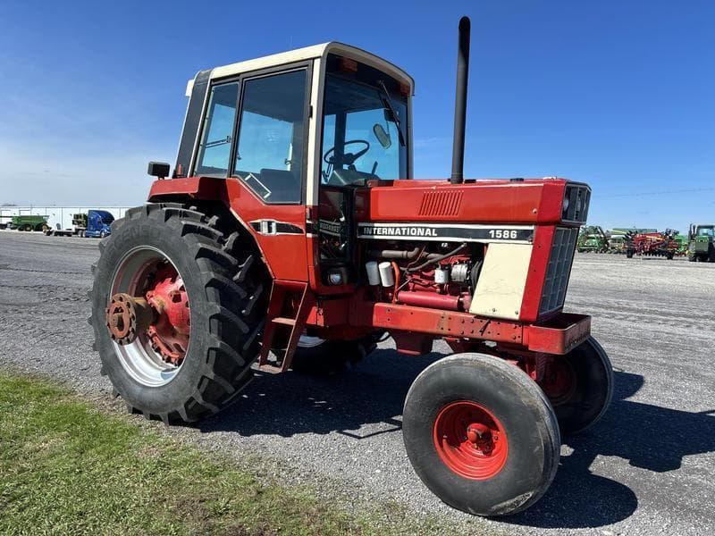 Image of International Harvester 1586 Primary image