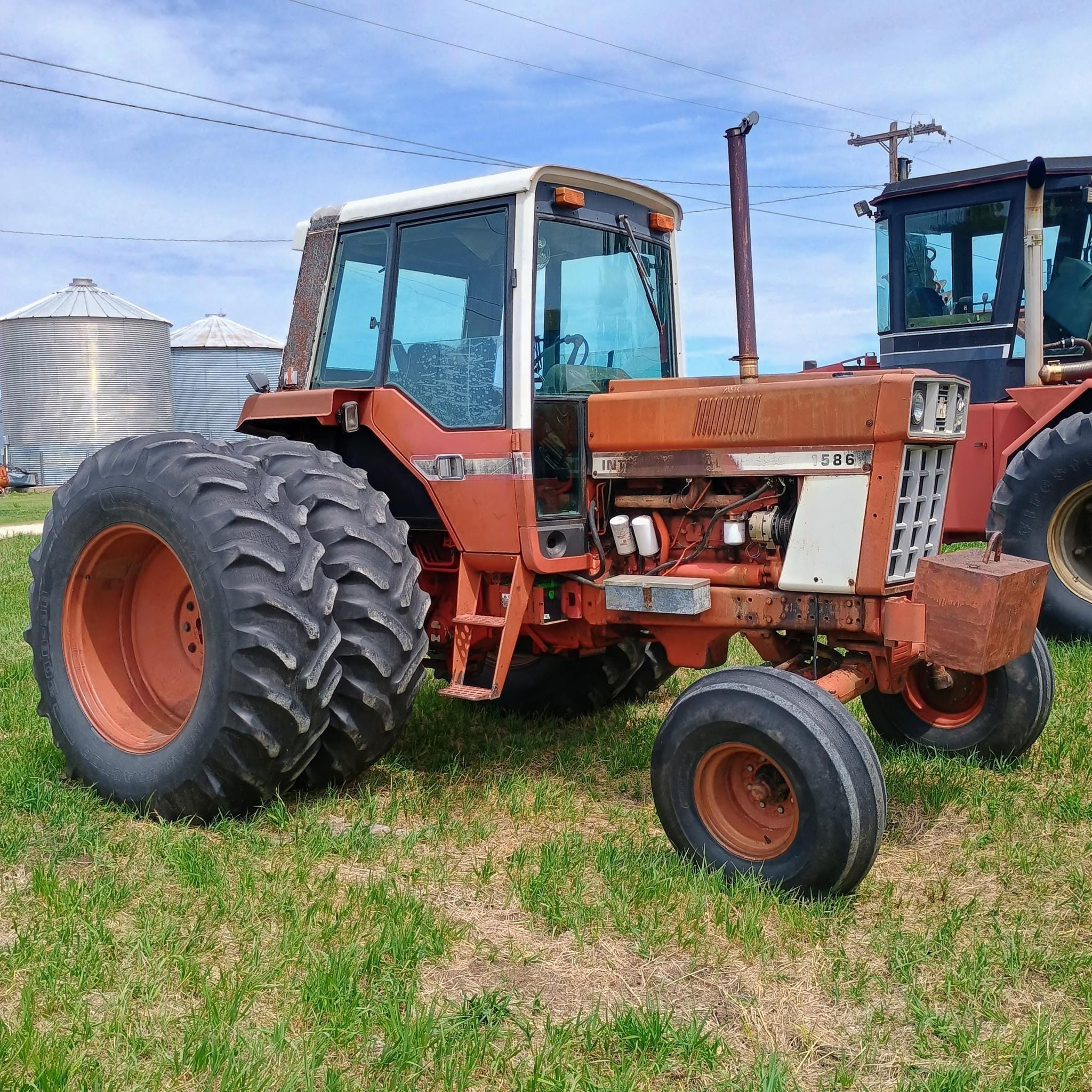 International Harvester 1586 Equipment Image0