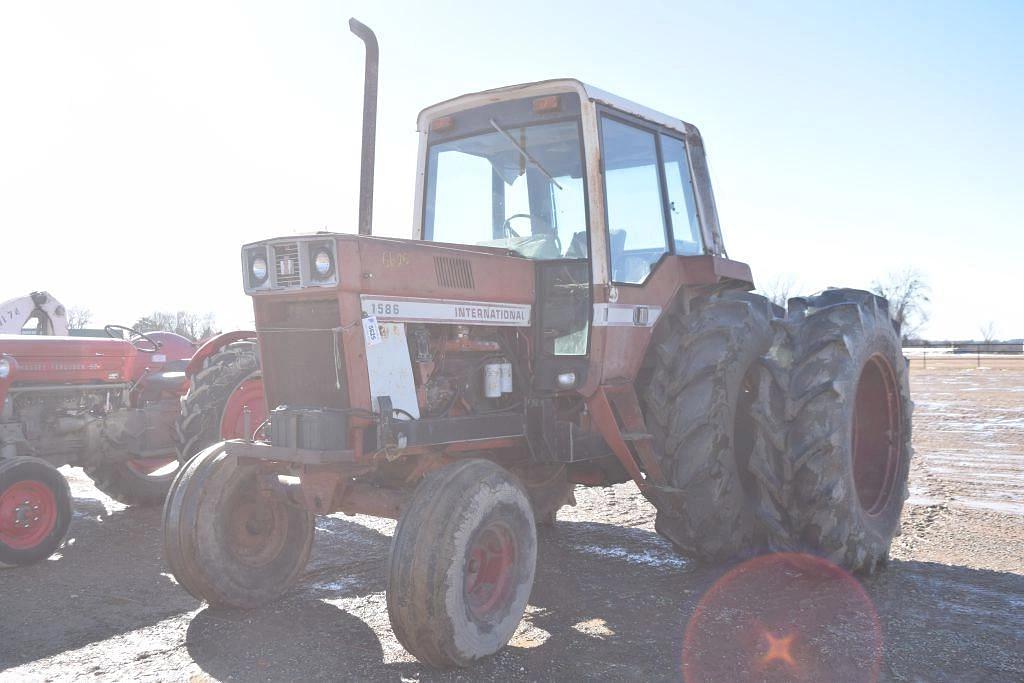 International Harvester 1586 Lot No. 5625 Tractors For Sale with 179 HP ...