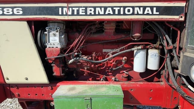 Image of International Harvester 1586 equipment image 3