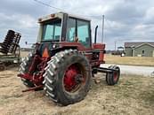 Thumbnail image International Harvester 1586 4