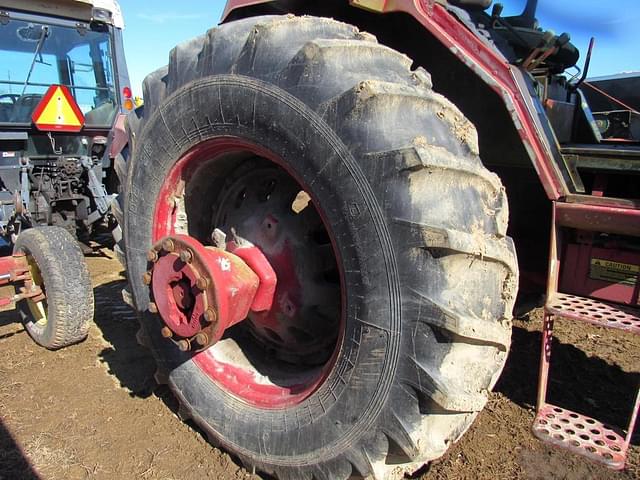 Image of International Harvester 1586 equipment image 3