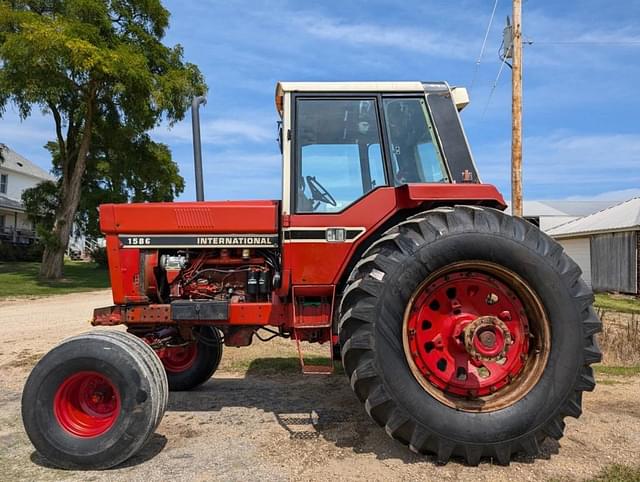 Image of International Harvester 1586 equipment image 1