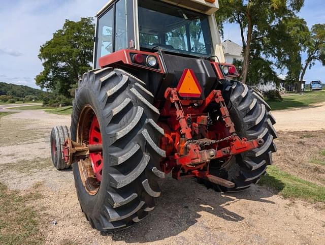 Image of International Harvester 1586 equipment image 2