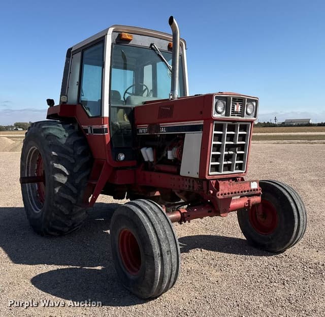 Image of International Harvester 1586 equipment image 2