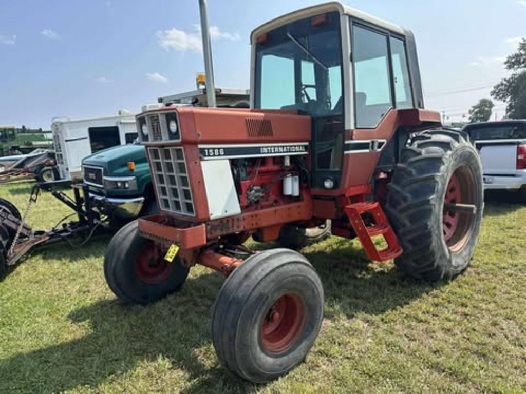 Image of International Harvester 1586 Primary image
